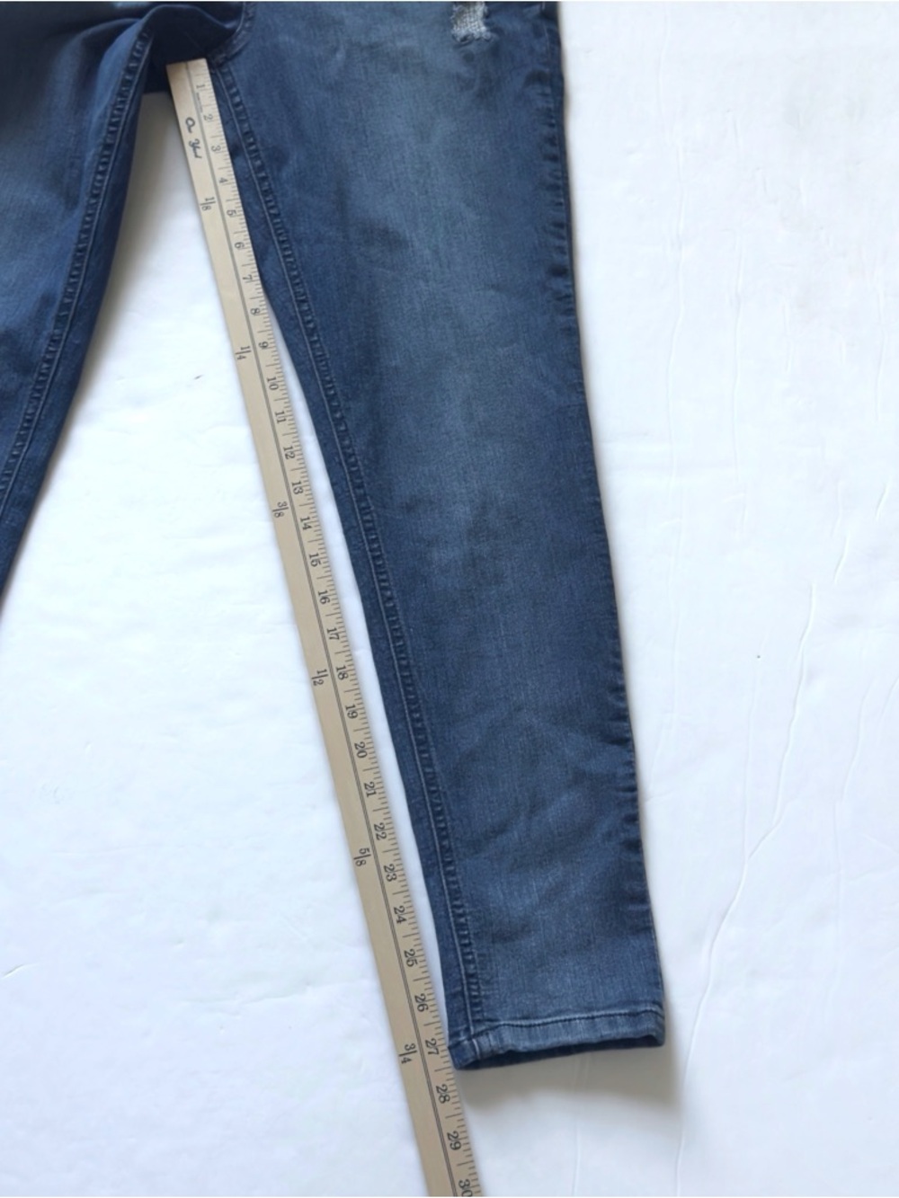 Democracy Ab Technology Skinny Jeans 10 Distressed Mid Rise Medium Wash Stretch - Picture 9 of 12